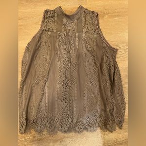 Neutral 2X Lace blouse